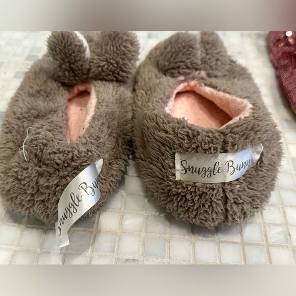 Lot of Three Girls/Women’s House Shoes Slippers (Pink Sequin, Rabbit, Pig) - Picture 12 of 12